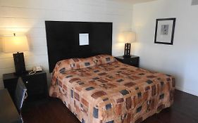 Economy Inn Socorro 2*