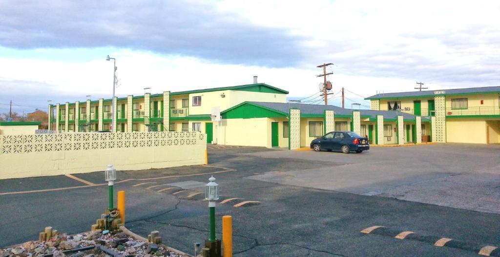 Economy Inn Socorro Exterior photo