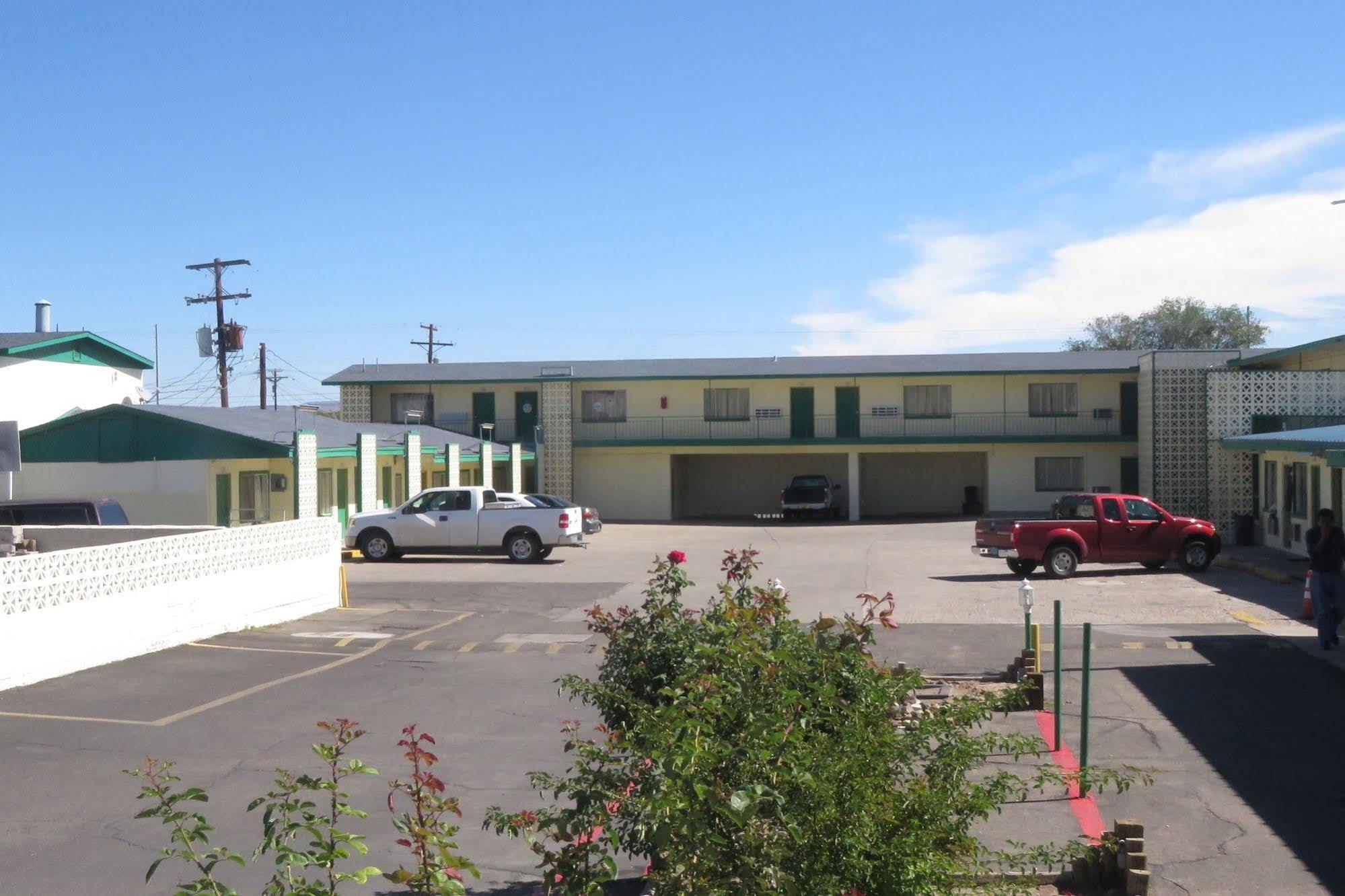 Economy Inn Socorro Exterior photo