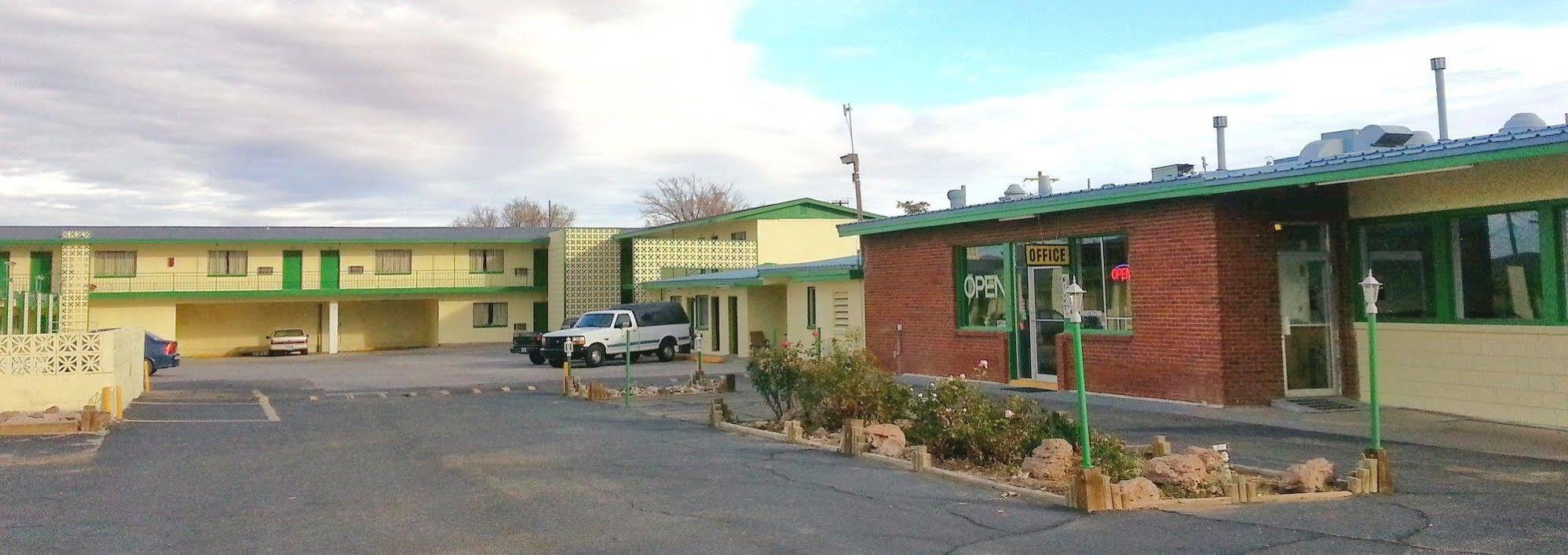Economy Inn Socorro Exterior photo